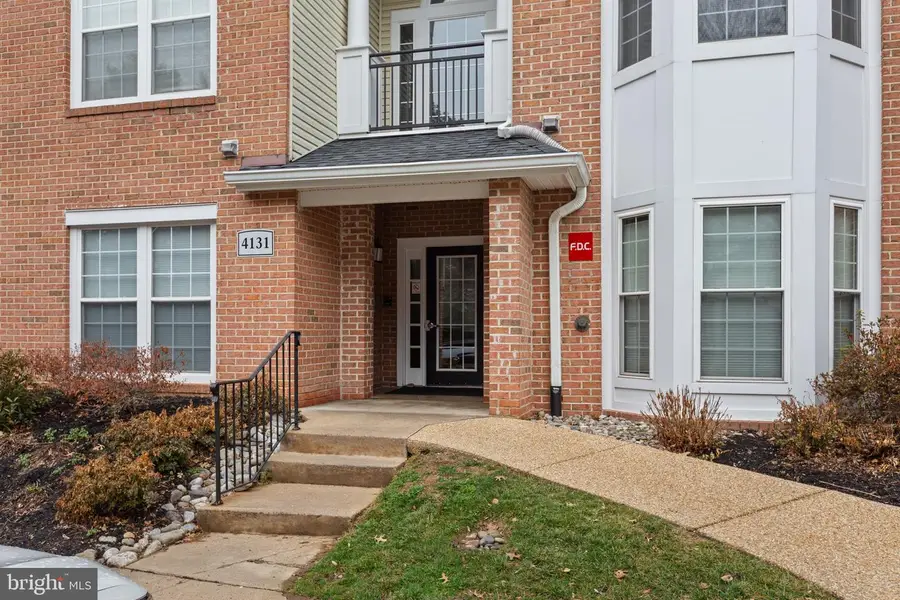 4131 Fountainside Ln #202, Fairfax, VA 22030 - #2