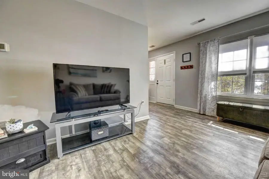 2226 Gunsmith Sq, Reston, VA 20191 - #3