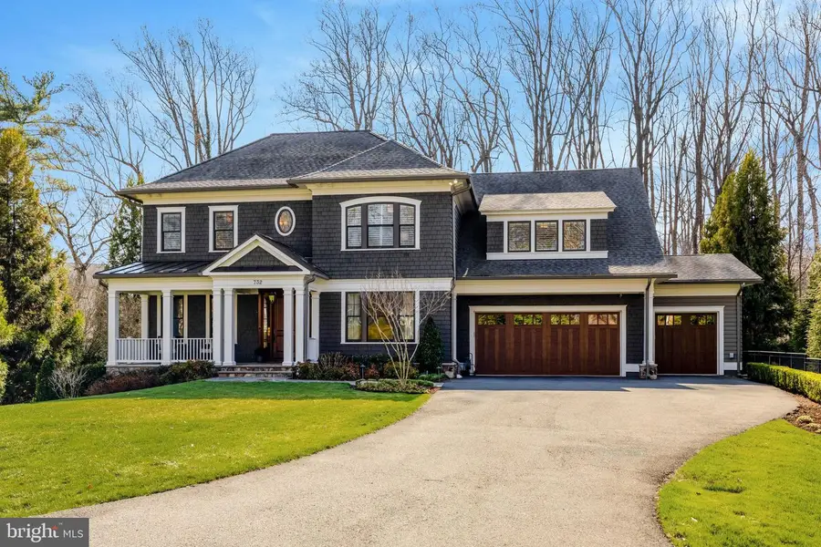 732 Lawton St, McLean, VA 22101 - #3