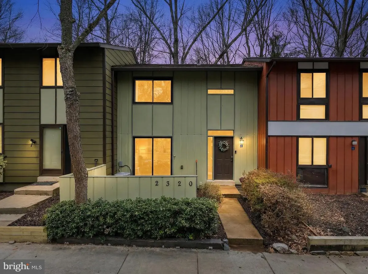 2320 Emerald Heights Ct, Reston, VA 20191 - #1