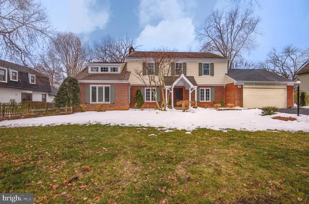 8017 Iliff Dr, Dunn Loring, VA 22027 - #1