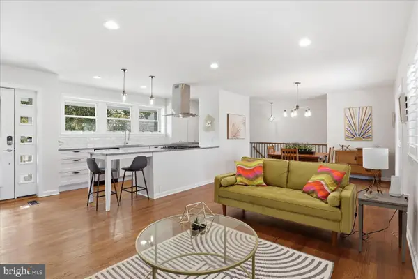 2204 Shiver Dr, ALEXANDRIA, VA 22307