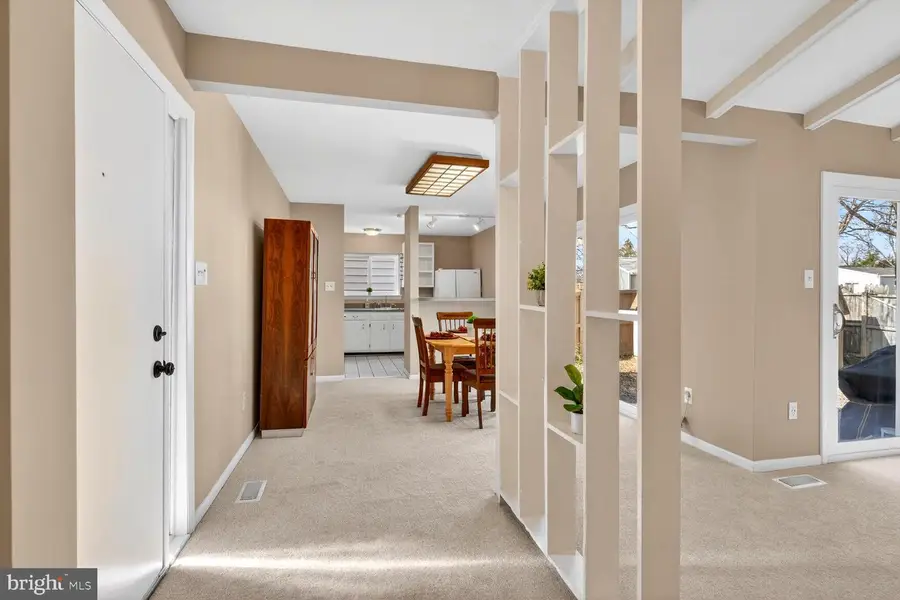 7204 Lavender Ln, Springfield, VA 22150 - #3