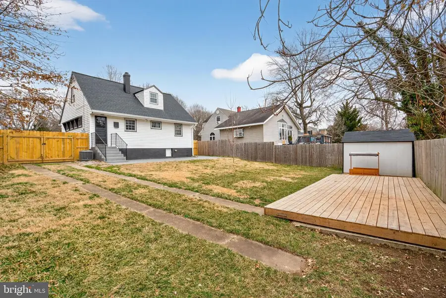 1925 Rollins Dr, Alexandria, VA 22307 - #3