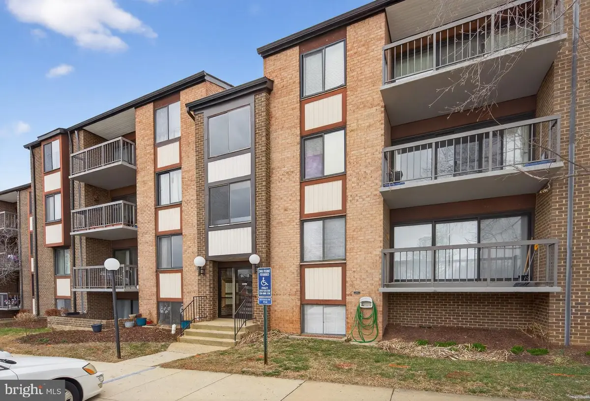 9718 Kingsbridge Dr #103, Fairfax, VA 22031 - #1