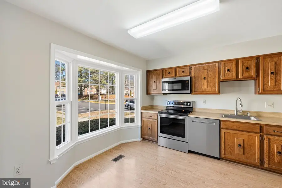 5539 Ridgeton Hill Ct, Fairfax, VA 22032 - #3