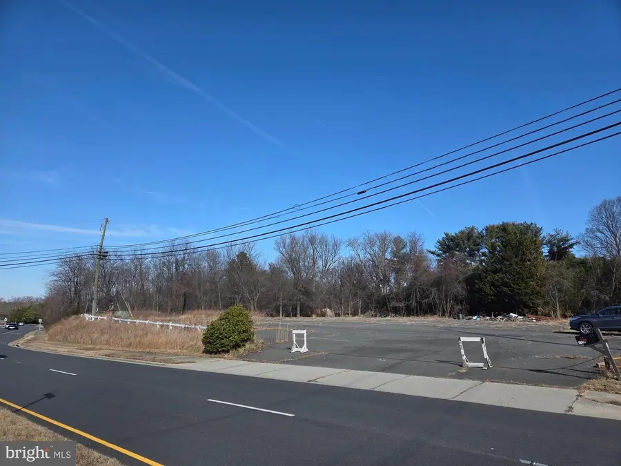 3203 W Ox Rd, Herndon, VA 20171 - #2