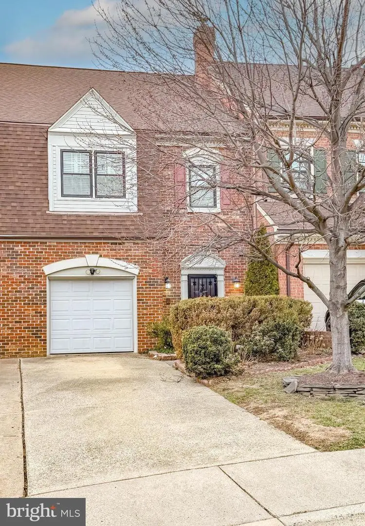 6312 Chaucer View Cir, Alexandria, VA 22304 - #1