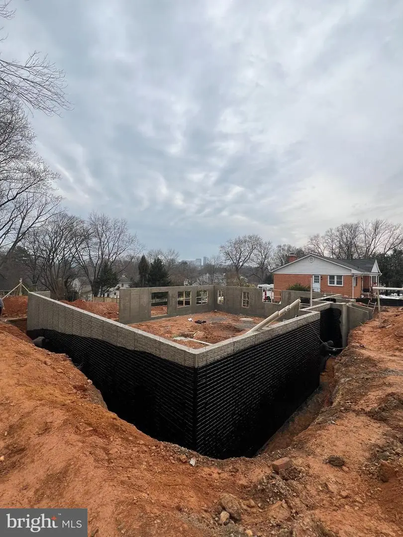 8011 Lewinsville Rd, McLean, VA 22102 - #2