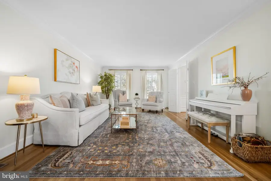 8897 Mcnair Dr, Alexandria, VA 22309 - #3