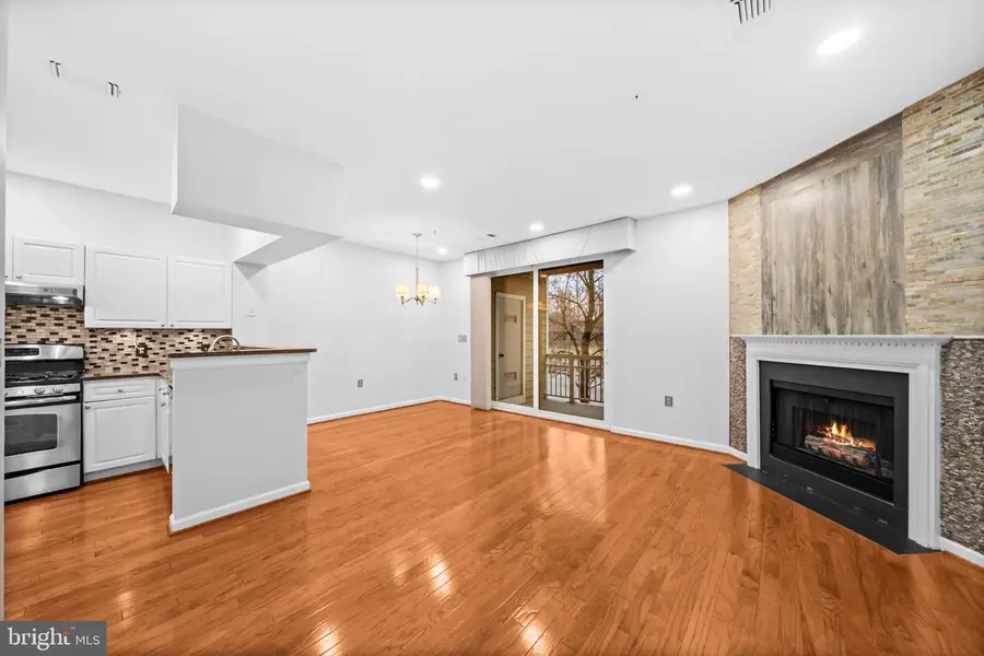 2111 Highcourt Ln #201, Herndon, VA 20170 - #2