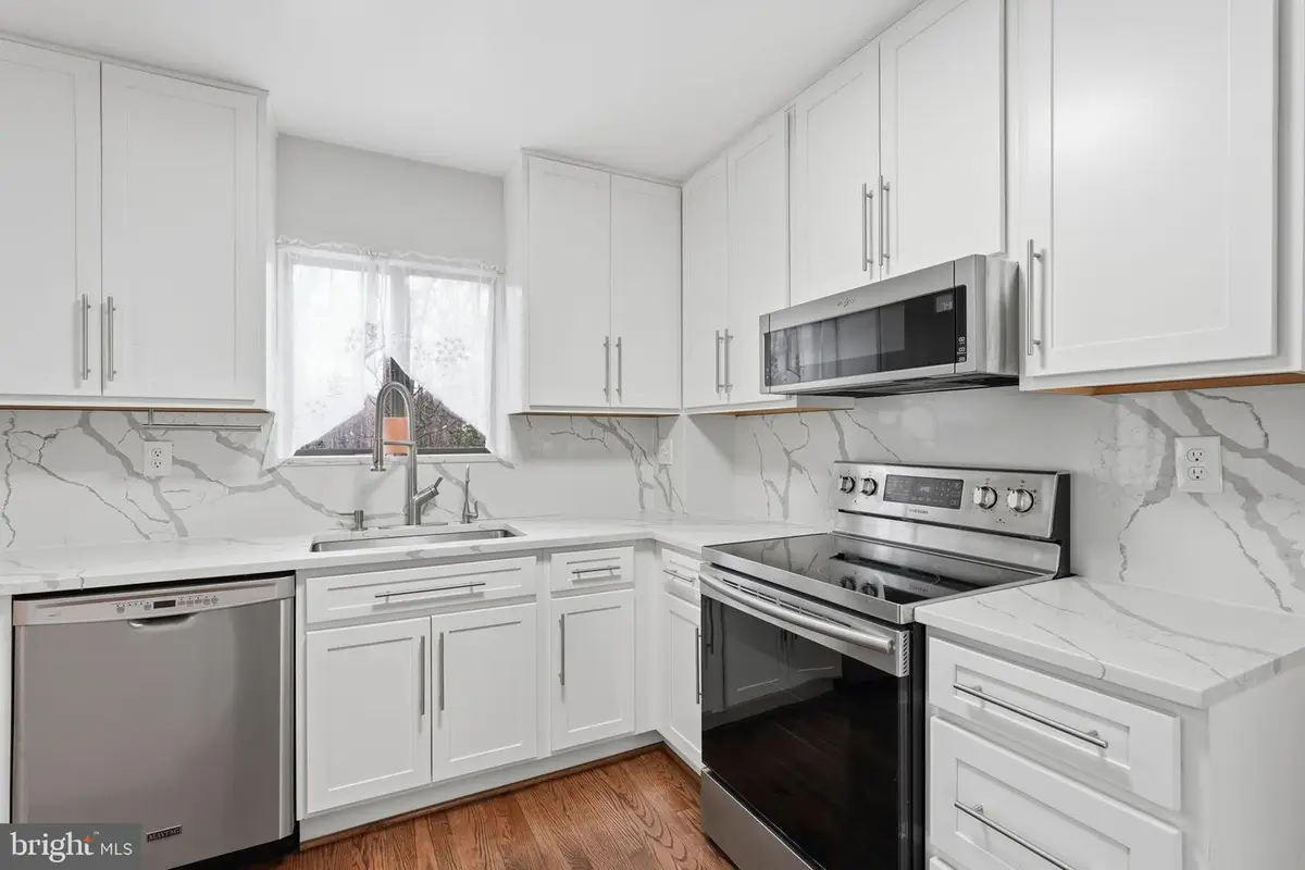 11825 Coopers Ct, Reston, VA 20191 - #1