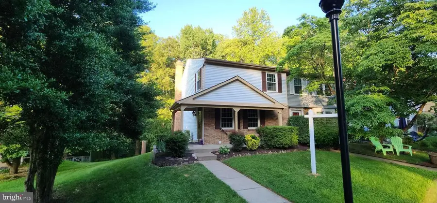 10921 Harpers Square Ct, Reston, VA 20191 - #2