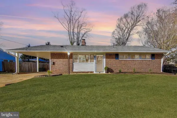 7402 Inzer St, SPRINGFIELD, VA 22151