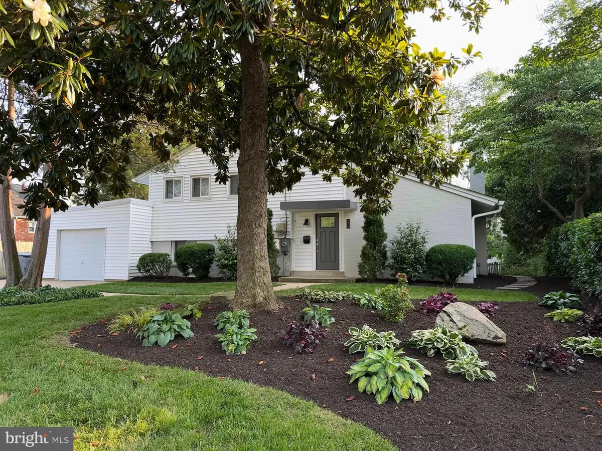 1017 Croton Dr, Alexandria, VA 22308 - #1