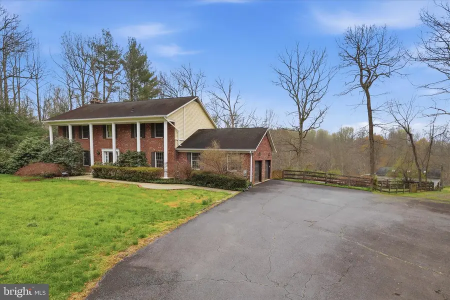 5605 Smoke Rise Ln, Fairfax Station, VA 22039 - #2