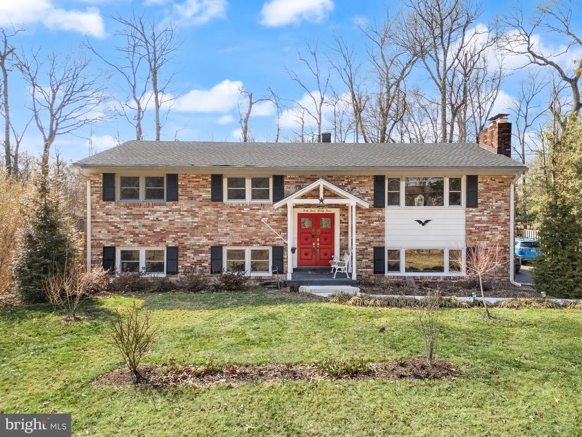 4323 Ferry Landing Rd, Alexandria, VA 22309 - #1