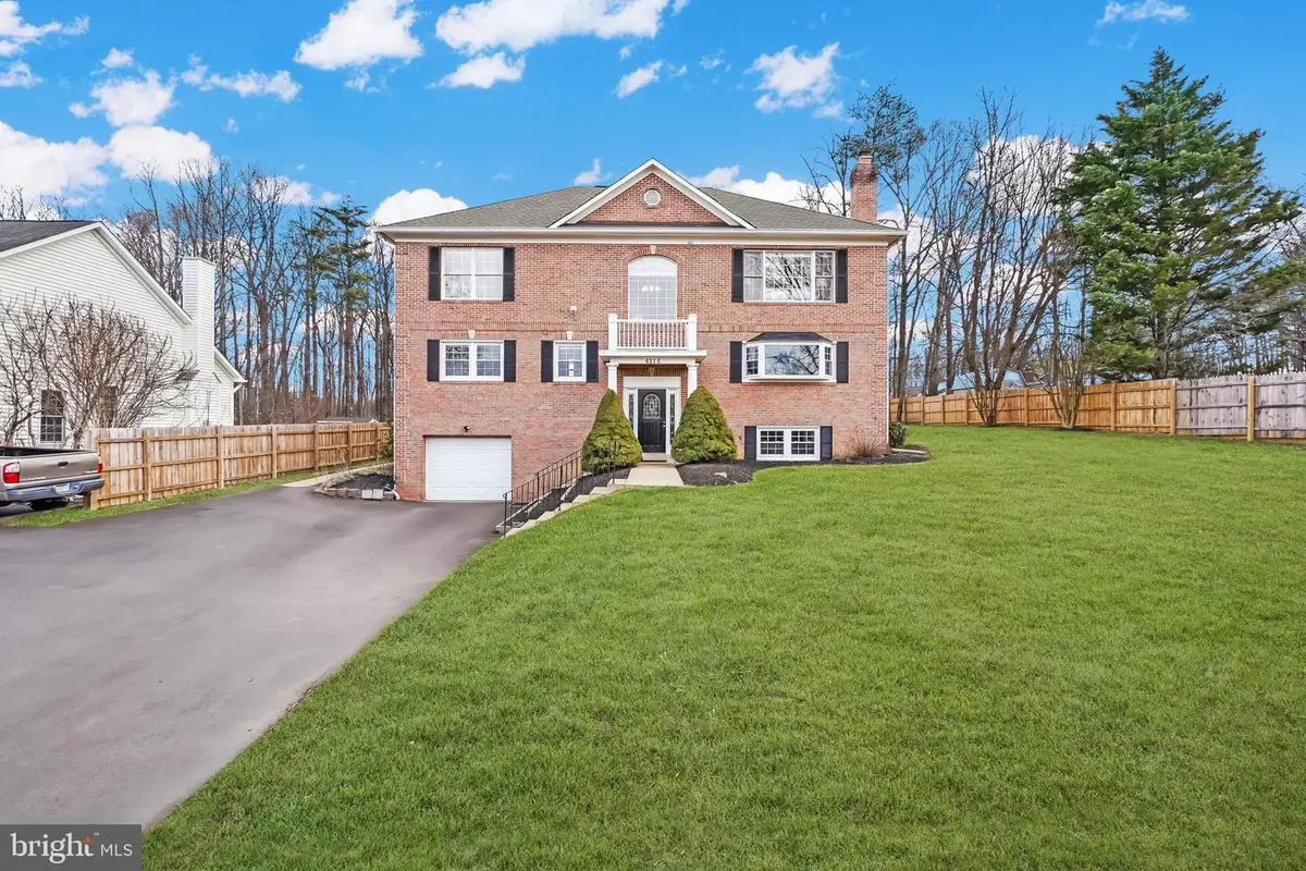 4515 Forest Hill Dr, Fairfax, VA 22030 - #1