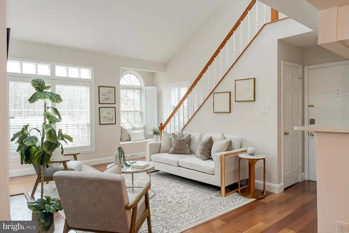 2224 Springwood Dr #j, Reston, VA 20191 - #1