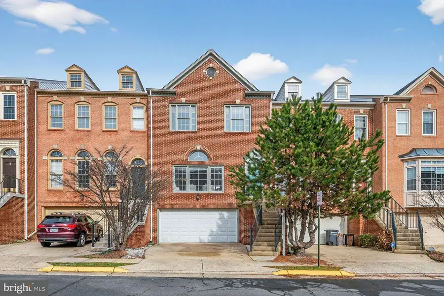 1807 Vance Pl, Vienna, VA 22182 - #2