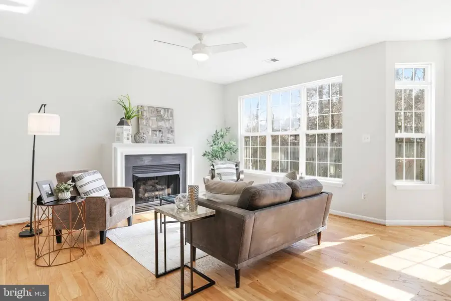 4077 Britwell Pl, Fairfax, VA 22033 - #3