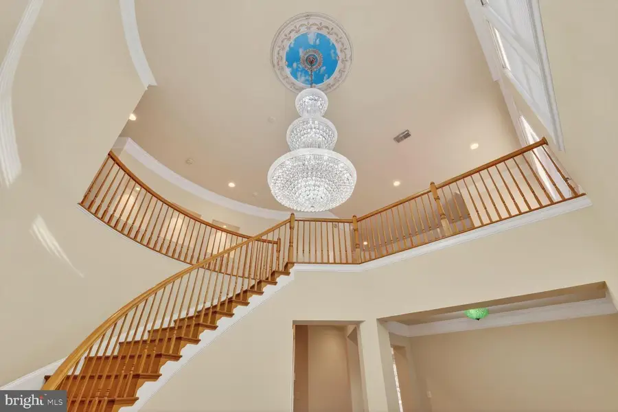 5650 Tower Hill Cir, Alexandria, VA 22315 - #3