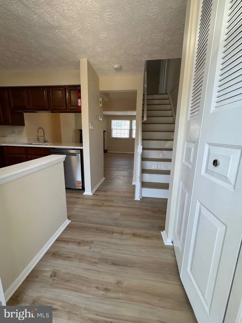 2832 New Providence Ct, Falls Church, VA 22042 - #2