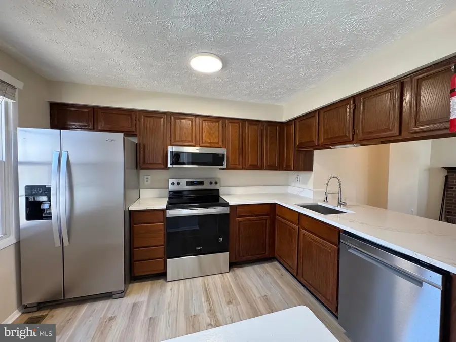 2832 New Providence Ct, Falls Church, VA 22042 - #3