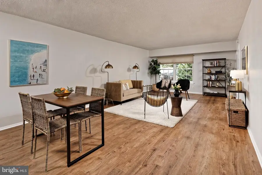 7640 Tremayne #202, McLean, VA 22102 - #3