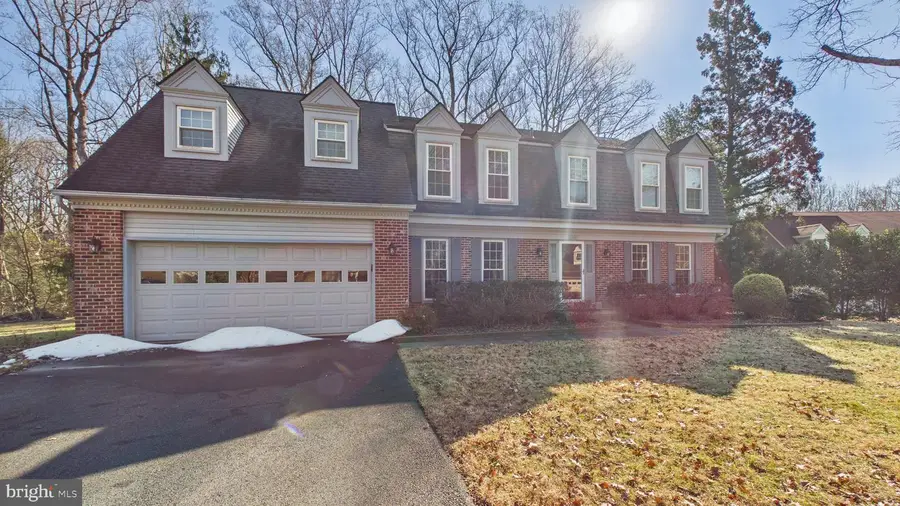 10298 Dunn Meadow Rd, Vienna, VA 22182 - #2