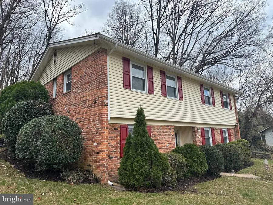 3812 Tall Oak Ct, Annandale, VA 22003 - #2