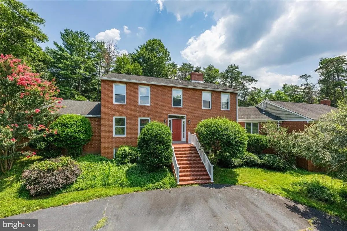 1013 Union Church Rd, McLean, VA 22102 - #1