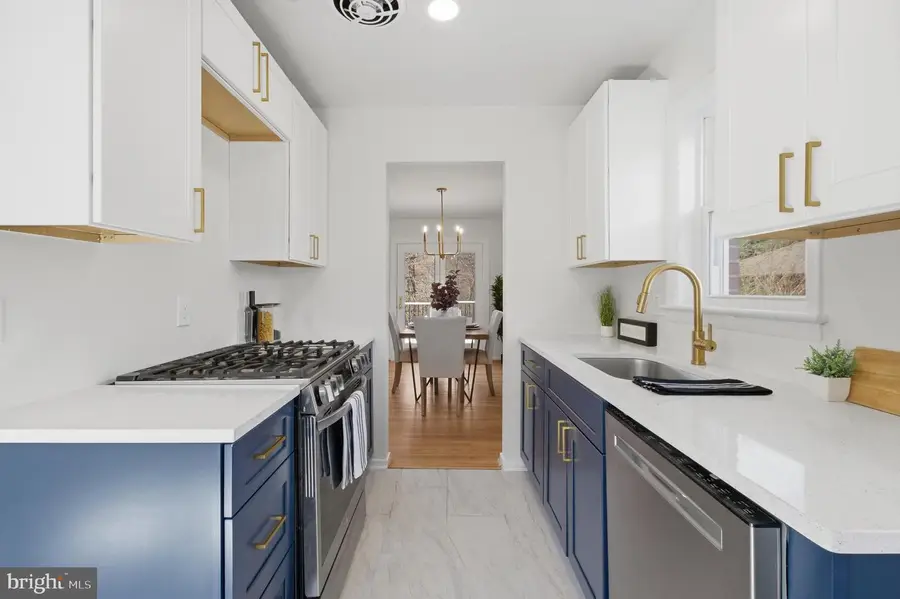 902 Echols St Se, Vienna, VA 22180 - #3