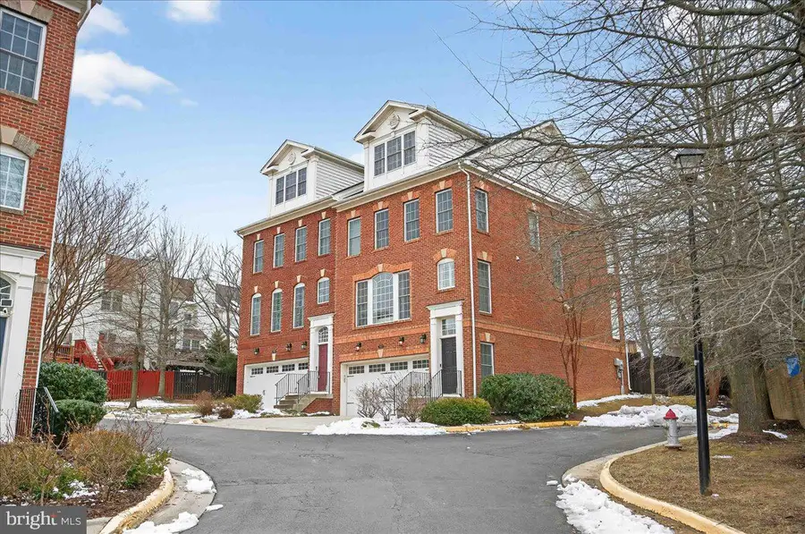 2081 Hutchison Grove Ct, Falls Church, VA 22043 - #2