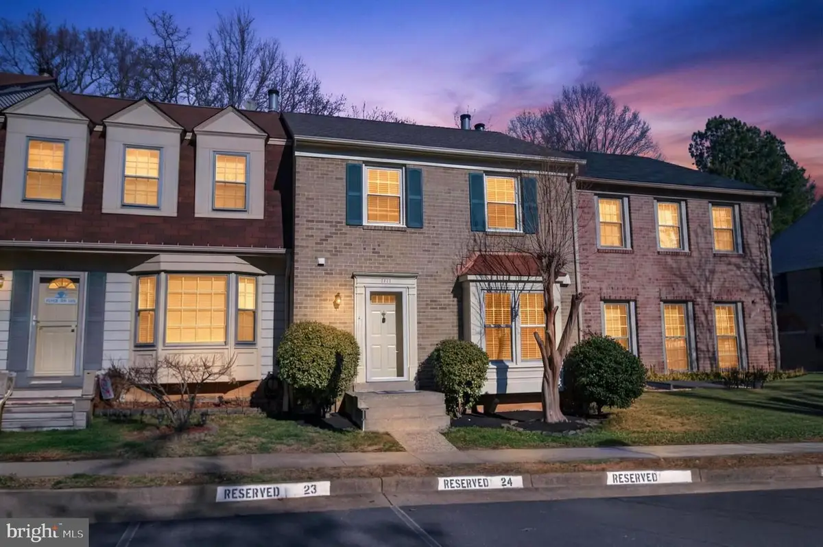 5635 Sutherland Ct, Burke, VA 22015 - #1