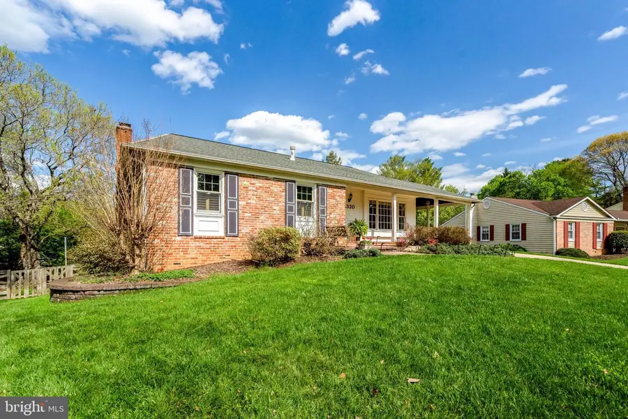 8320 Briar Creek Dr, Annandale, VA 22003 - #2