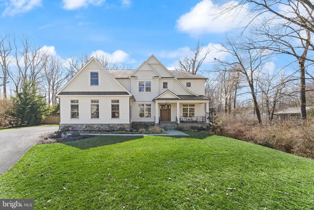 8621 Mchenry St, Vienna, VA 22180 - #1
