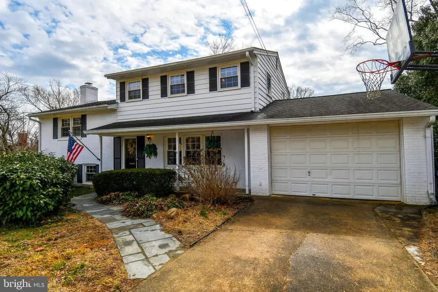 823 Neal Dr, Alexandria, VA 22308 - #3