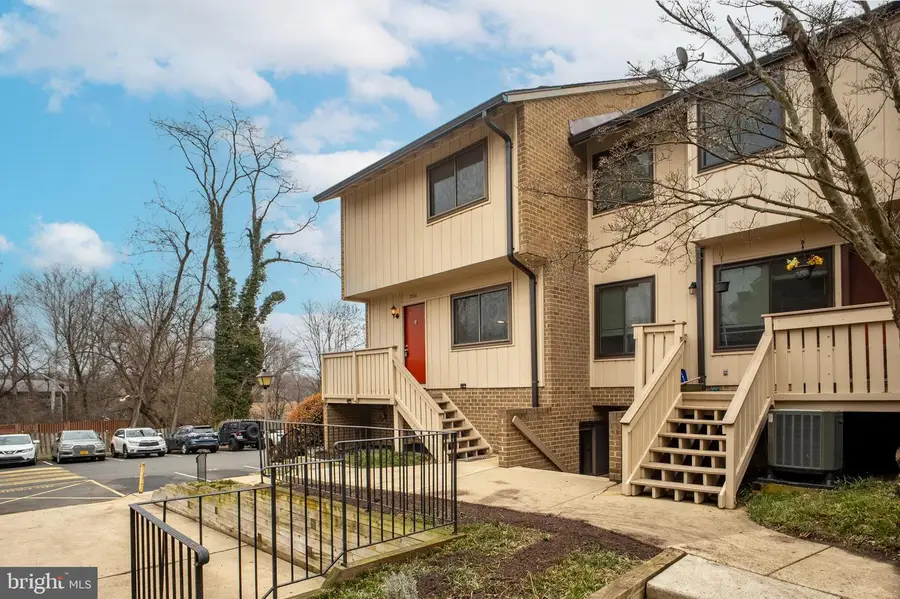 2704 Glengyle Dr #19, Vienna, VA 22181 - #3