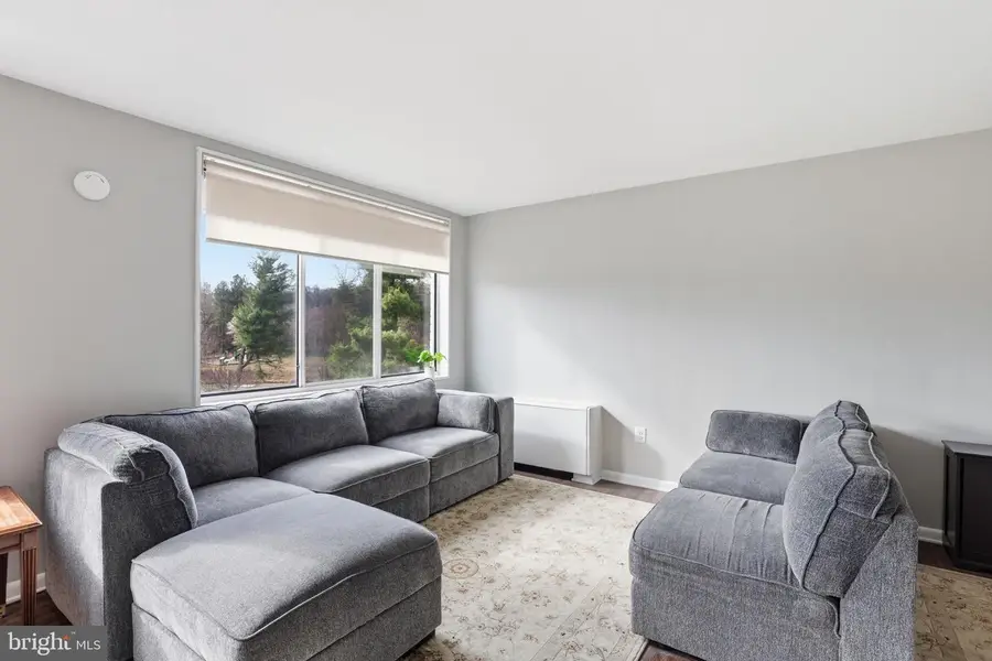 6641 Wakefield Dr #311, Alexandria, VA 22307 - #3