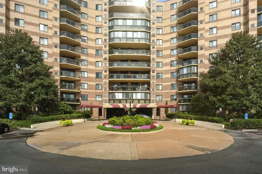 8370 Greensboro Dr #614, McLean, VA 22102 - #2