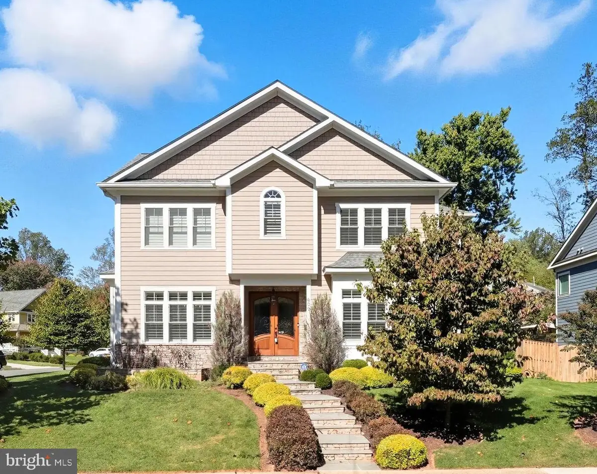 609 Kingsley Rd Sw, Vienna, VA 22180 - #1