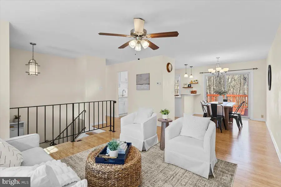 7702 Newington Forest Ave, Springfield, VA 22153 - #3