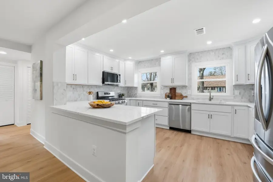 4815 Eubank St, Alexandria, VA 22309 - #2