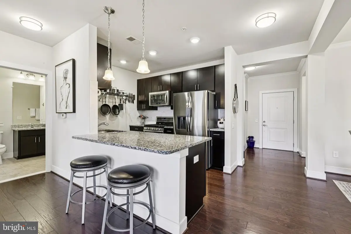 2907 Bleeker St #3-206, Fairfax, VA 22031 - #1