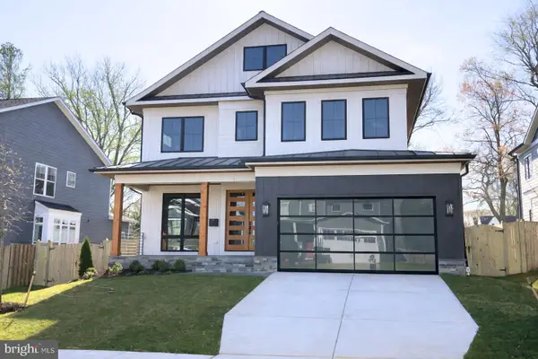 112 Elm St Sw, VIENNA, VA 22180