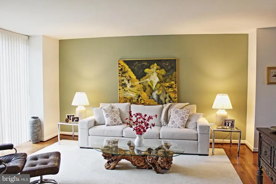 4960 Schuyler Dr, Annandale, VA 22003 - #2