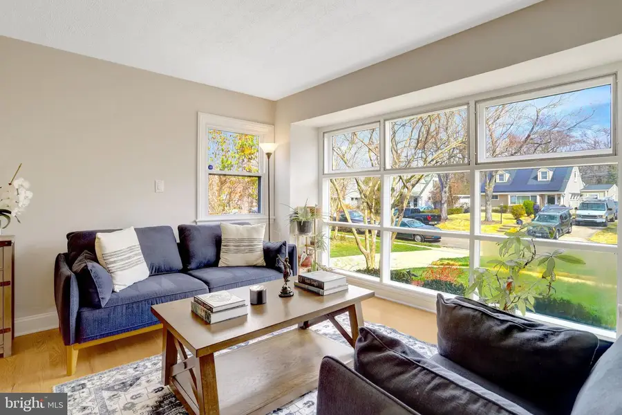 6728 Swarthmore Dr, Alexandria, VA 22307 - #2