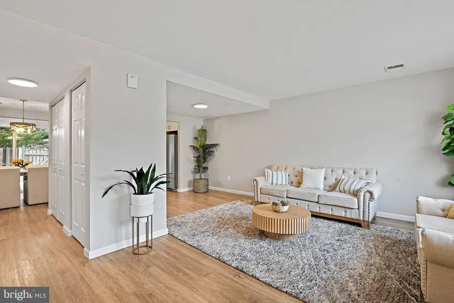 1118 Shannon Pl, Herndon, VA 20170 - #3