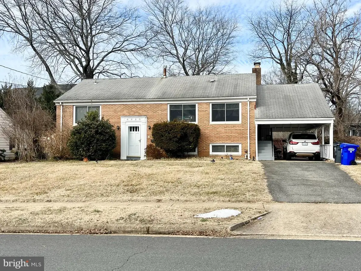 6930 Southridge Dr, McLean, VA 22101 - #1